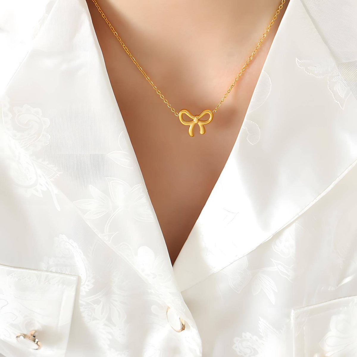 Bow Necklace